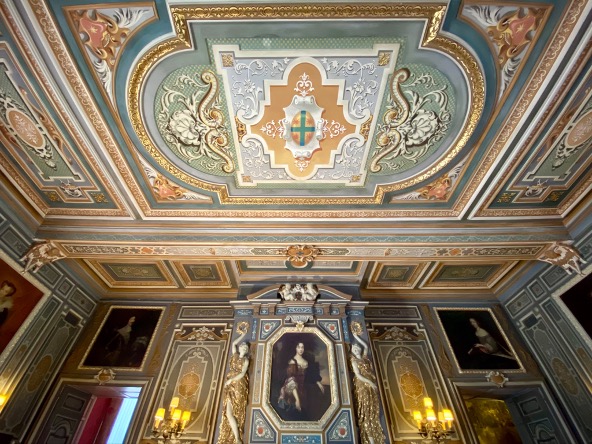 Plafond du grand salon au château de Cheverny