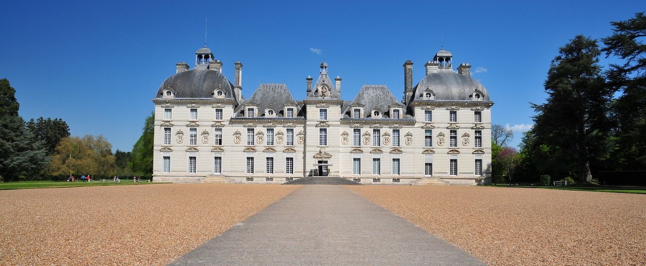 Vue de la façade du château de Cheverny